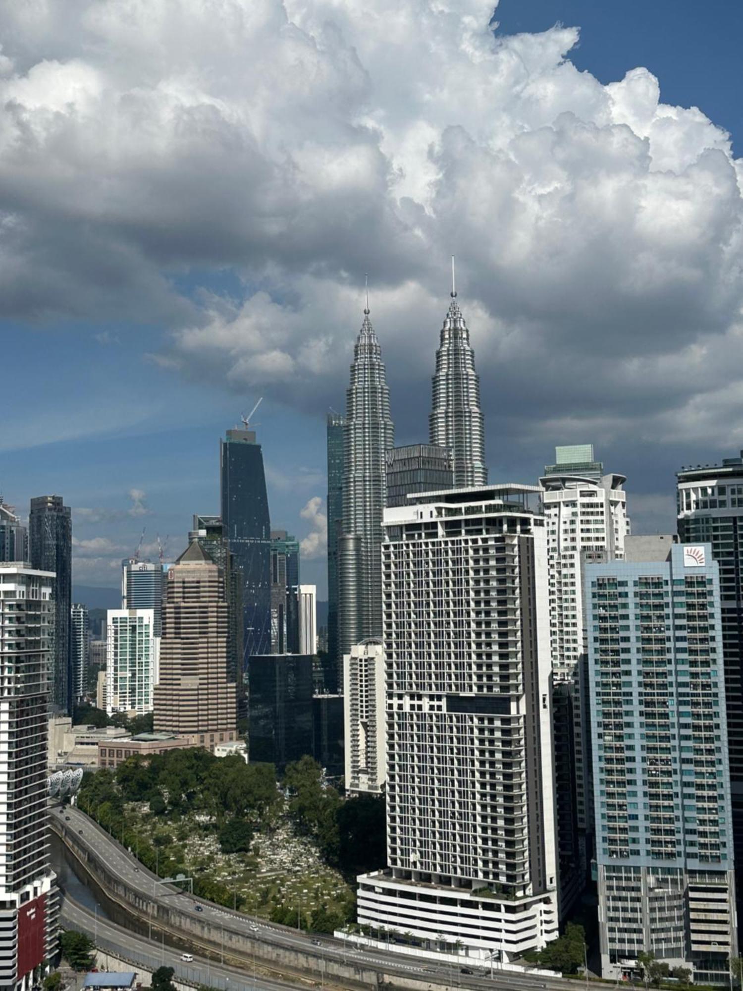 Colony Suites Klcc By Hibernate Куала-Лумпур Екстер'єр фото
